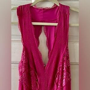 Pink GUESS lace stretch dress-BRAND NEW